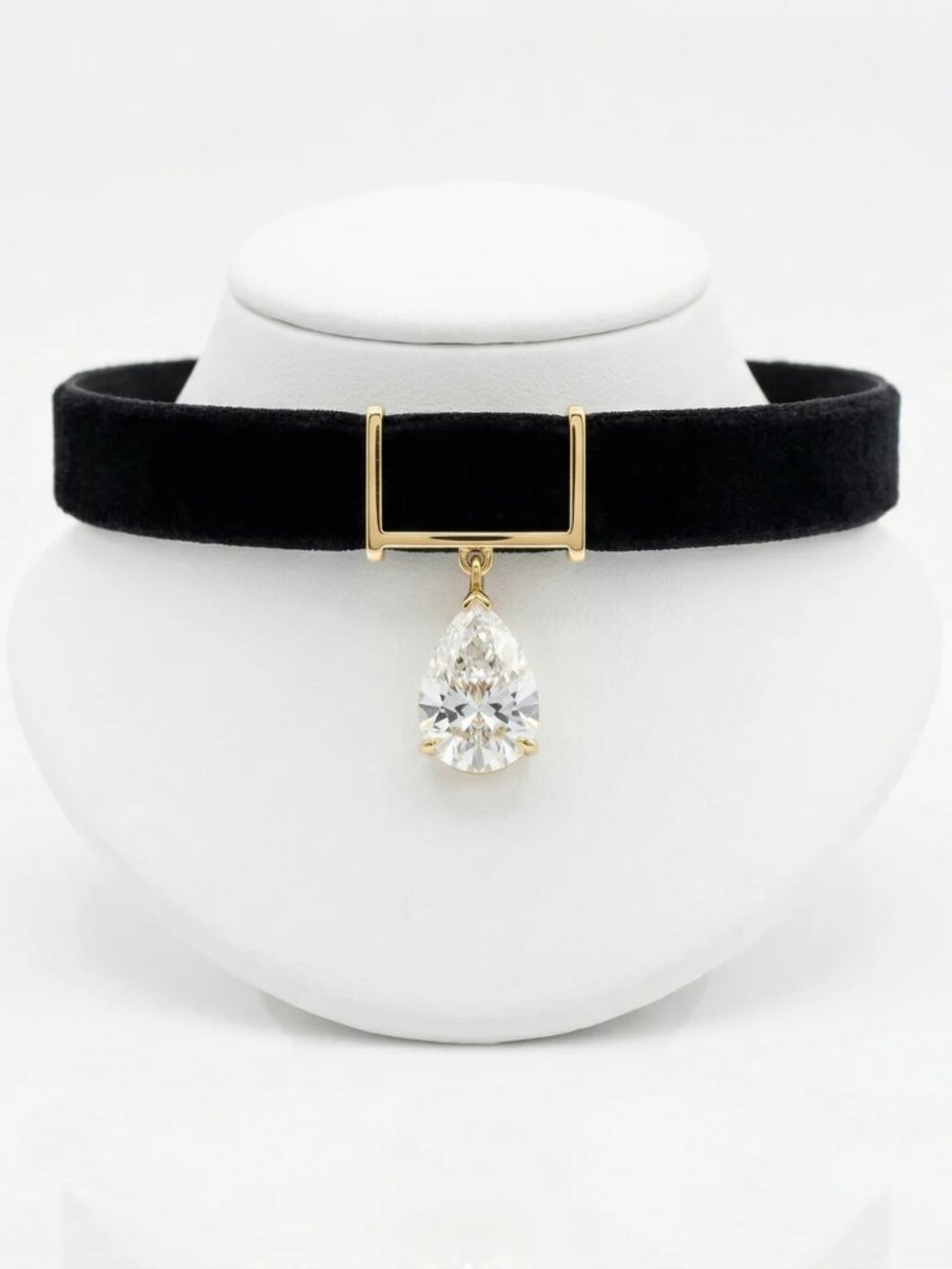 Midnight Velvet Pear Diamond Drop Choker in 18K Necklace